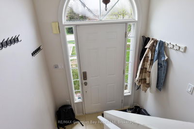 415 Irwin St, Midland - Midland image-0-3