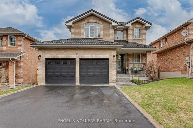 18 Bloom Crescent