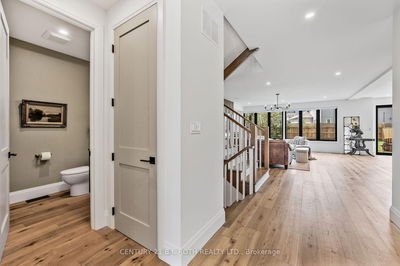 46 Tyndale Rd, Barrie - South Shore image-0-4