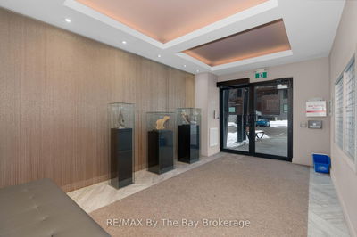Unit 309 — 300 ESSA Rd, Barrie - 400 West image-0-1