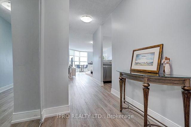 903 - 140 Dunlop Street