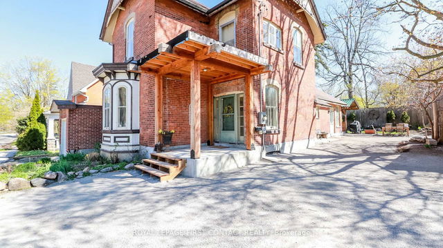 121 Mulcaster Street