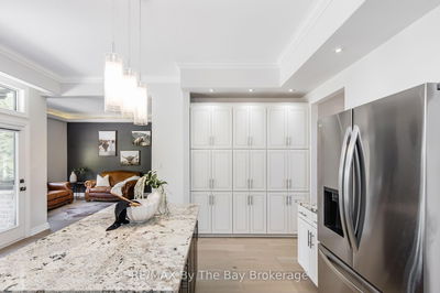 25 Britton Crt, Wasaga Beach - Wasaga Beach image-0-3