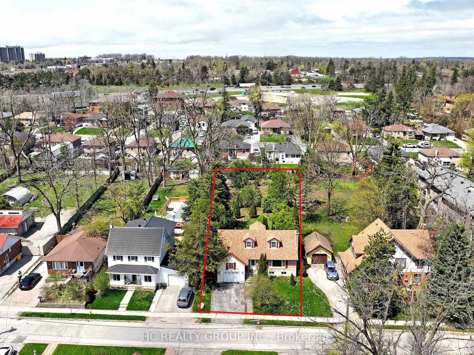 Detached House for sale at 10 NORTH Street, Barrie, Wellington, L4M 2R9 - MLS: S12141863