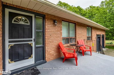 50 Leonard Rd, Tiny - Rural Tiny image-0-3