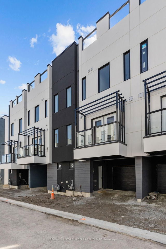 8 Mariners Pier Way