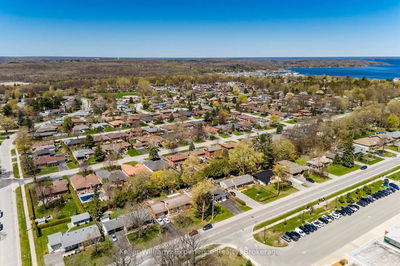 954 Hugel Ave, Midland - Midland image-0-4