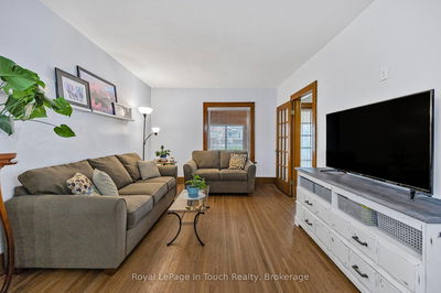 475 Midland Ave, Midland - Midland image-0-3