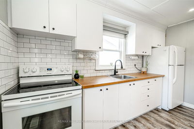 1939 Tiny Beaches Rd, Tiny - Rural Tiny image-0-2
