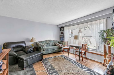 22 Burbank Pl, Barrie - Grove East image-0-3