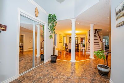 77 Sovereign's Gate, Barrie - Innis-Shore image-0-3