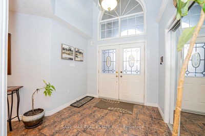 77 Sovereign's Gate, Barrie - Innis-Shore image-0-4