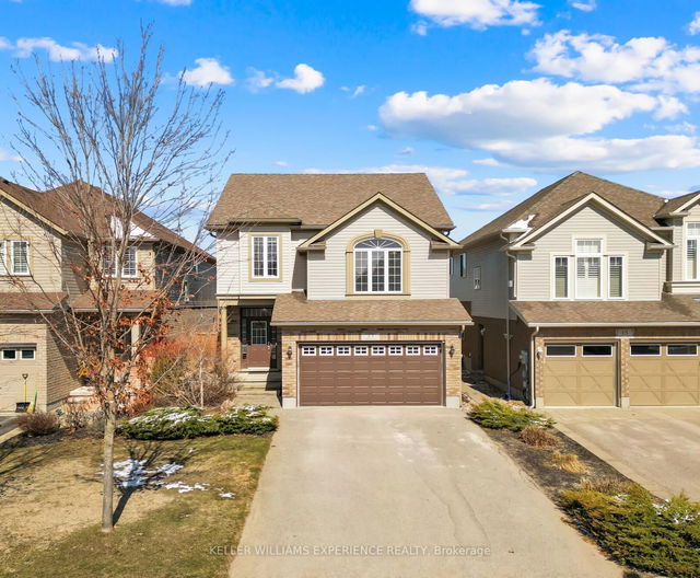 13 KAYLA Crescent