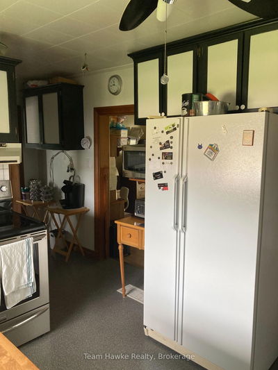 266 Barnett Ave, Midland - Midland image-0-4