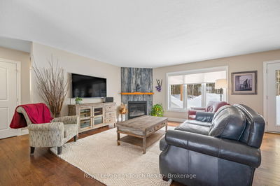 15 Ralph Dalton Blvd, Tay - Victoria Harbour image-0-3