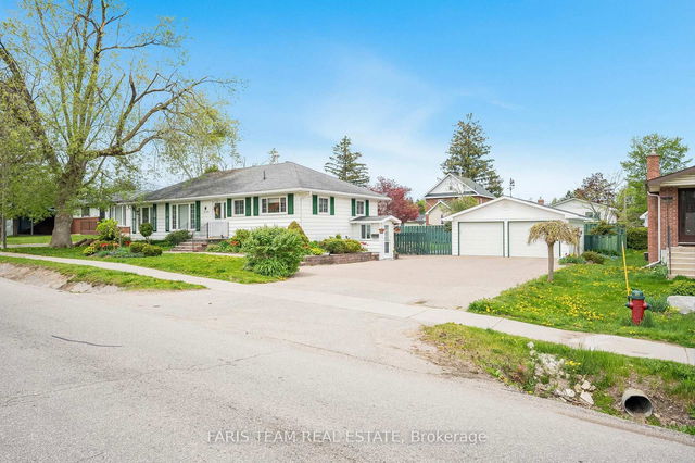 366 Mississaga Street