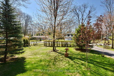 82 Helena St, Wasaga Beach - Wasaga Beach image-0-2