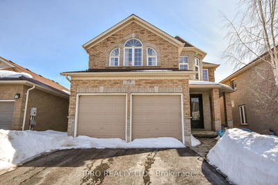 79 Sovereign's Gate, Barrie - Innis-Shore image-0-2