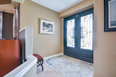 79 Sovereign's Gate, Barrie - Innis-Shore image-0-4