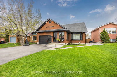 894 MONTREAL St, Midland - Midland