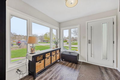894 MONTREAL St, Midland - Midland image-0-2