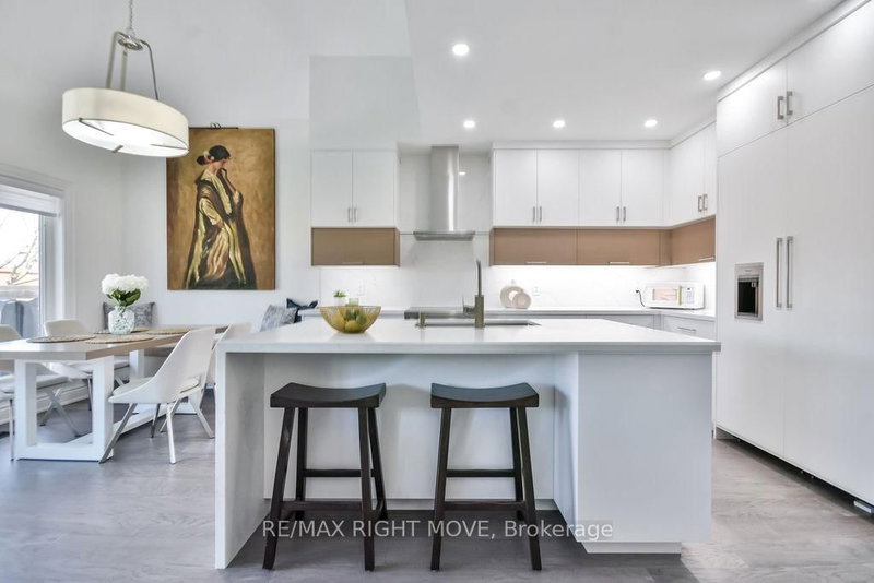 28 - 10 INVERMARA Crt, Orillia, L3V 0B7 | Image 2