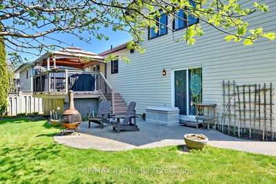 32 Riverdale Dr, Wasaga Beach - Wasaga Beach image-0-2