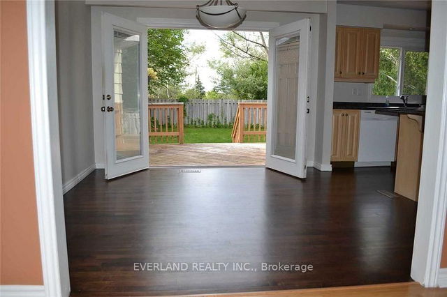 12 Eileen Drive