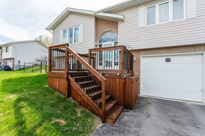 628 Wayne Cres, Midland - Midland image-0-2