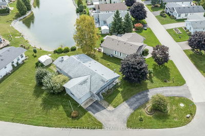 2 St James Pl, Wasaga Beach - Wasaga Beach image-0-1