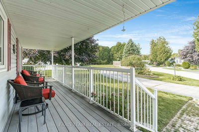 2 St James Pl, Wasaga Beach - Wasaga Beach image-0-3