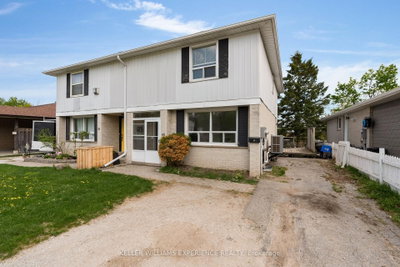 Semi-Detached House leased at Upper-49 Daphne Crescent, Barrie, Ontario, L4M 2Y7 - Cundles East - MLS: S12154947