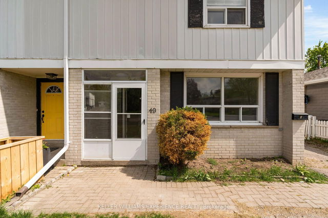 Upper - 49 Daphne Crescent
