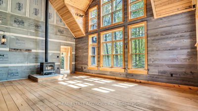 54 Pine Ridge Tr, Oro-Medonte - Horseshoe Valley image-0-3
