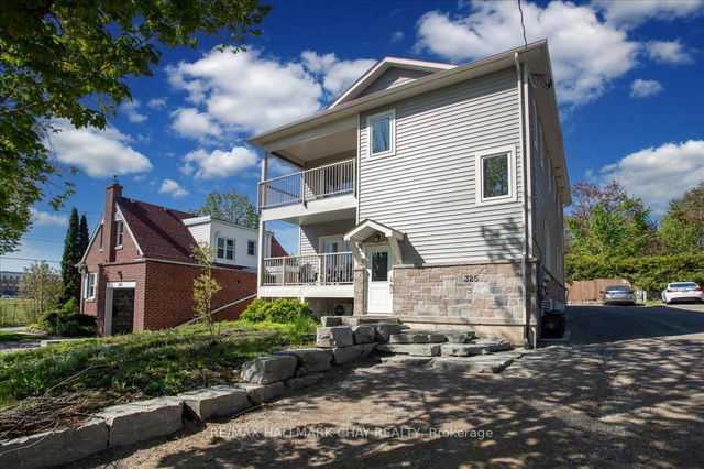 Unit 2 - 325 Peter Street