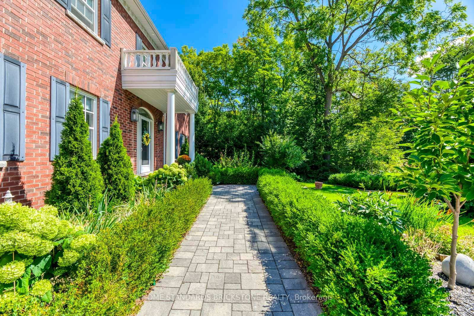Detached House for sale at 215 Dock Road, Barrie, South Shore, L4N 7S9 - MLS: S12156836