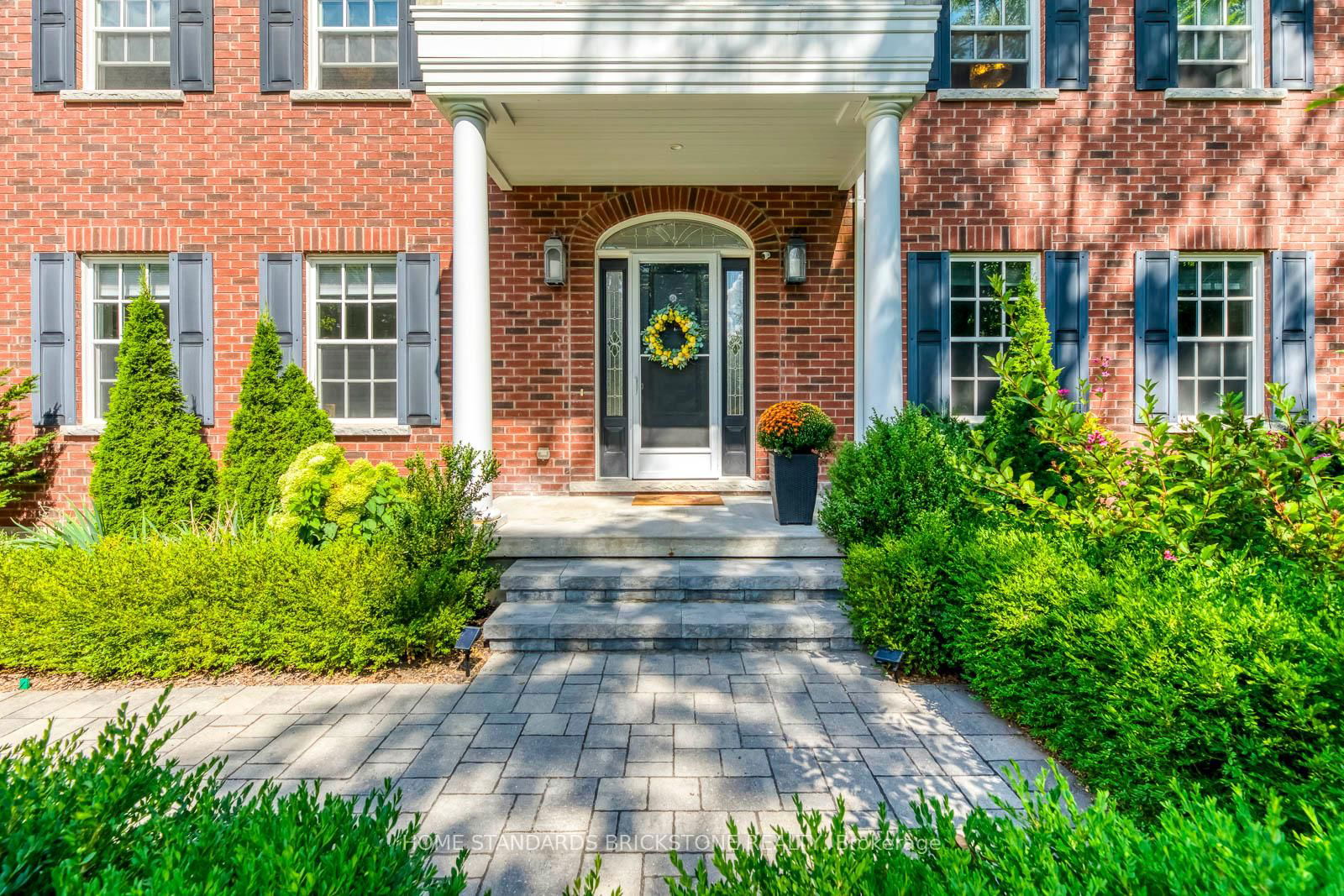 Detached House for sale at 215 Dock Road, Barrie, South Shore, L4N 7S9 - MLS: S12156836