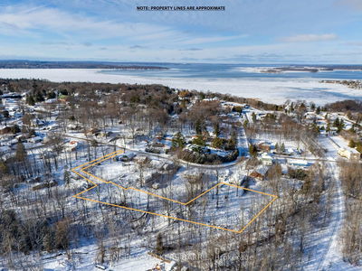 241 Mountain Ave, Tay - Waubaushene