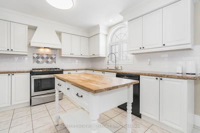 10 Rebecca Crt, Barrie - Painswick South image-0-4