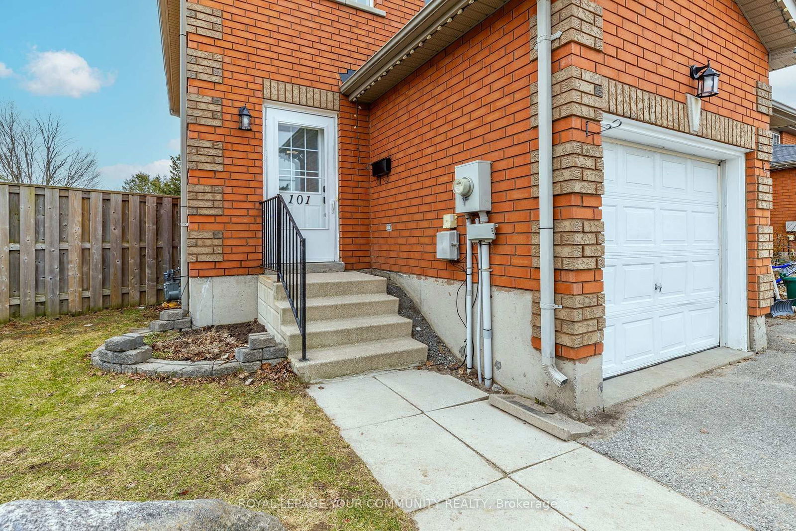 Listing photo 3