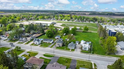 56 Yonge St, Springwater - Elmvale image-0-1