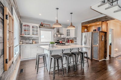 56 Yonge St, Springwater - Elmvale image-0-2