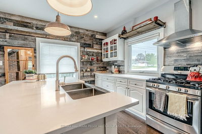 56 Yonge St, Springwater - Elmvale image-0-3