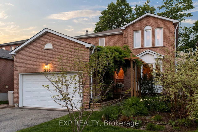 255 Hickling Trail