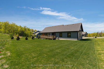 43 Thoroughbred Dr, Oro-Medonte - Rural Oro-Medonte image-0-4