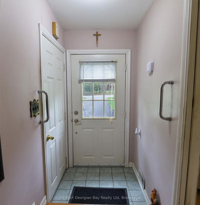 1 Lindale Ave, Tiny - Rural Tiny image-0-2