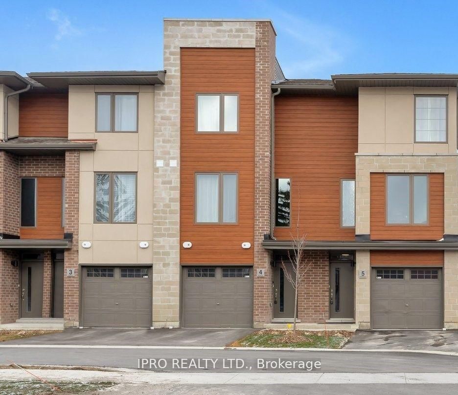 Townhouse for lease at 4-33 Dawson Drive, Collingwood, Collingwood, L9Y 5B4 - MLS: S12170099