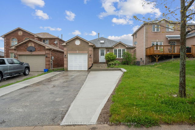 (main) - 16 Waddington Crescent