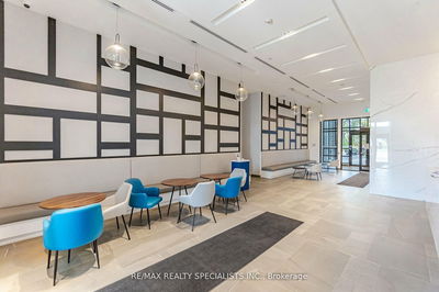 Unit 108 — 681 Yonge St, Barrie - Painswick South image-0-4