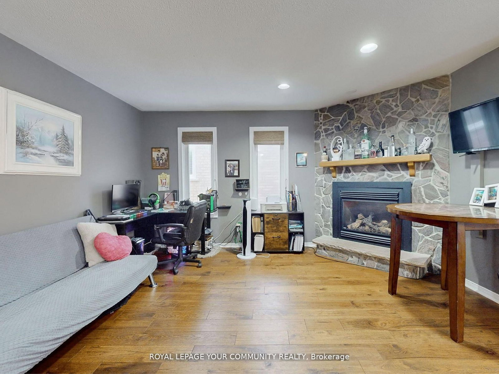Listing Image 7